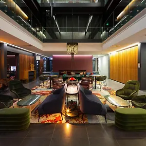 East And 4*, Canberra Australia